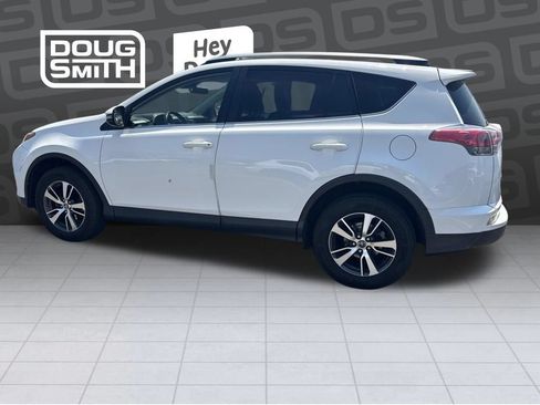 Used 2017 Toyota RAV4 XLE w/ Carpet Mat Package AWD/4WD image 1