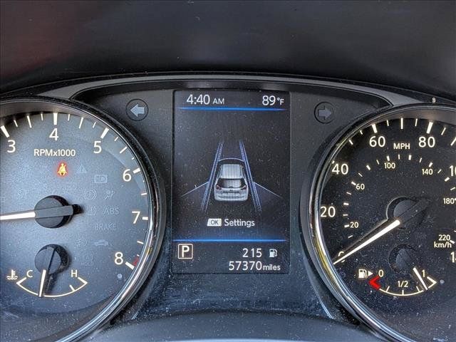 Used 2020 Nissan Rogue SV FWD image 11
