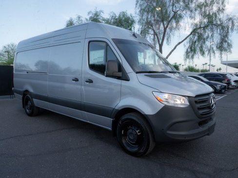 New 2025 Mercedes-Benz Sprinter 2500 image 3