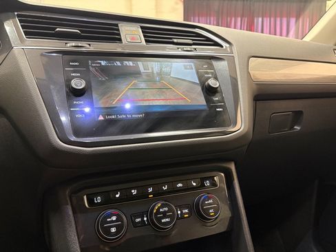 Used 2019 Volkswagen Tiguan SE AWD/4WD image 22