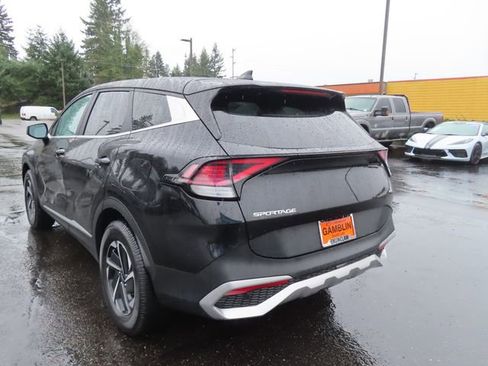 Used 2023 Kia Sportage LX image 5