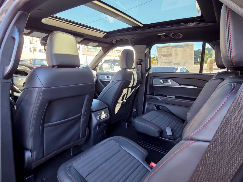 New 2027 Ford Explorer ST-Line w/ Premium Package AWD/4WD image 22