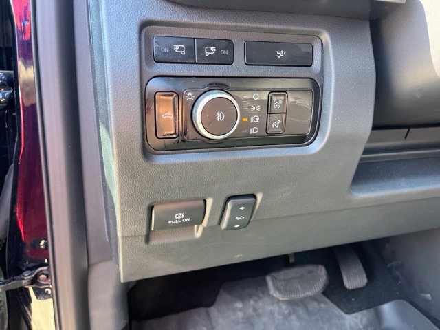 Used 2024 Ford F250 Lariat w/ Chrome Package AWD/4WD image 14