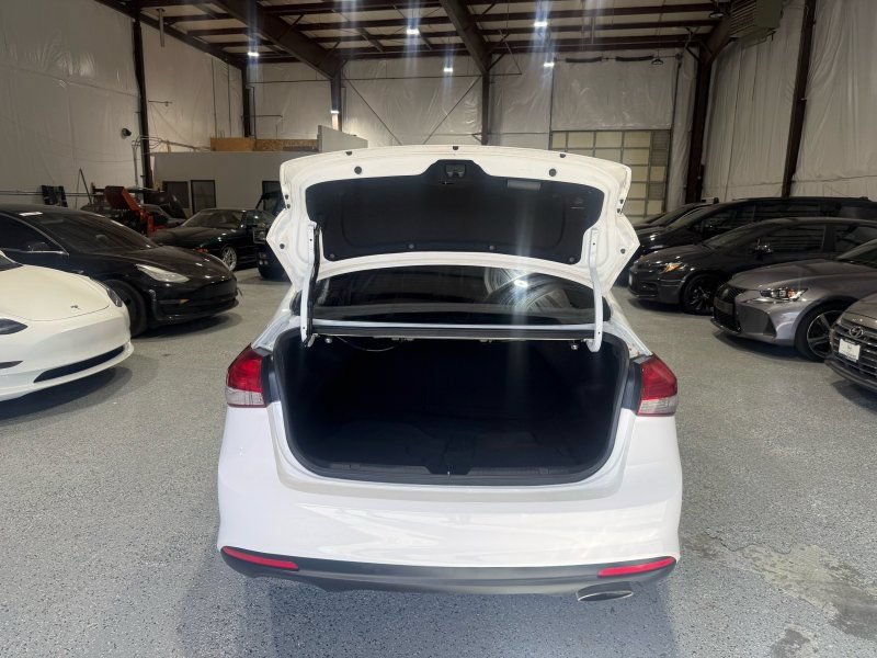 Used 2018 Kia Forte S FWD image 14