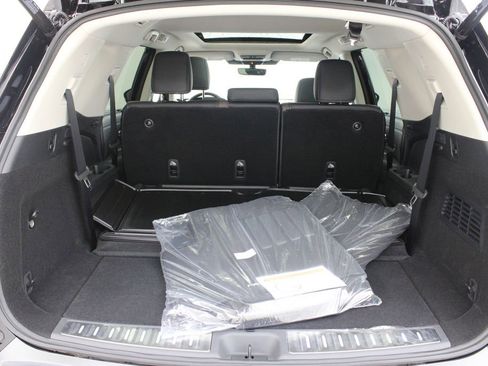 New 2026 Nissan Pathfinder Platinum FWD image 30