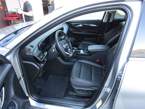 Used 2025 Buick Envision Preferred AWD/4WD image 4