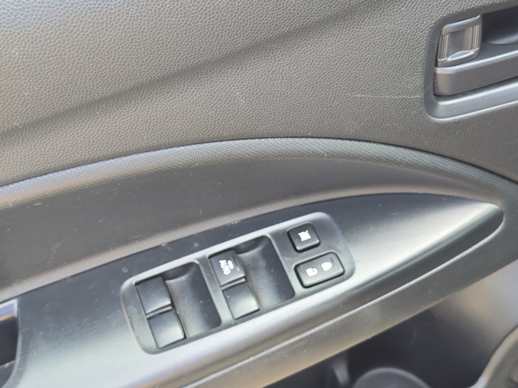 Used 2024 Mitsubishi Mirage ES FWD image 14