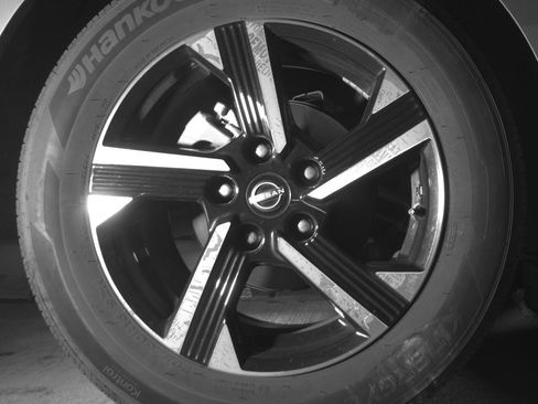 Used 2025 Nissan Sentra SV image 15