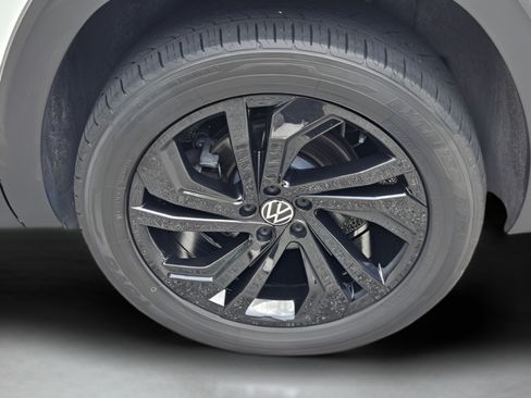 Certified 2023 Volkswagen Atlas SE FWD image 29