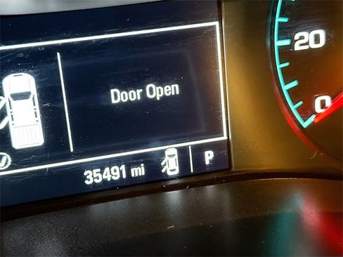 Used 2017 Chevrolet Colorado W/T image 34