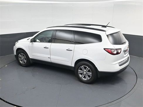 Used 2017 Chevrolet Traverse LT image 47