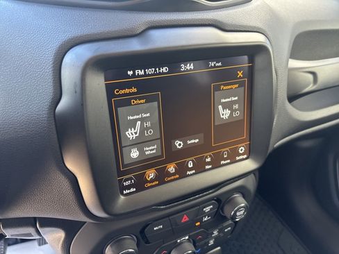 Used 2023 Jeep Renegade Limited image 21