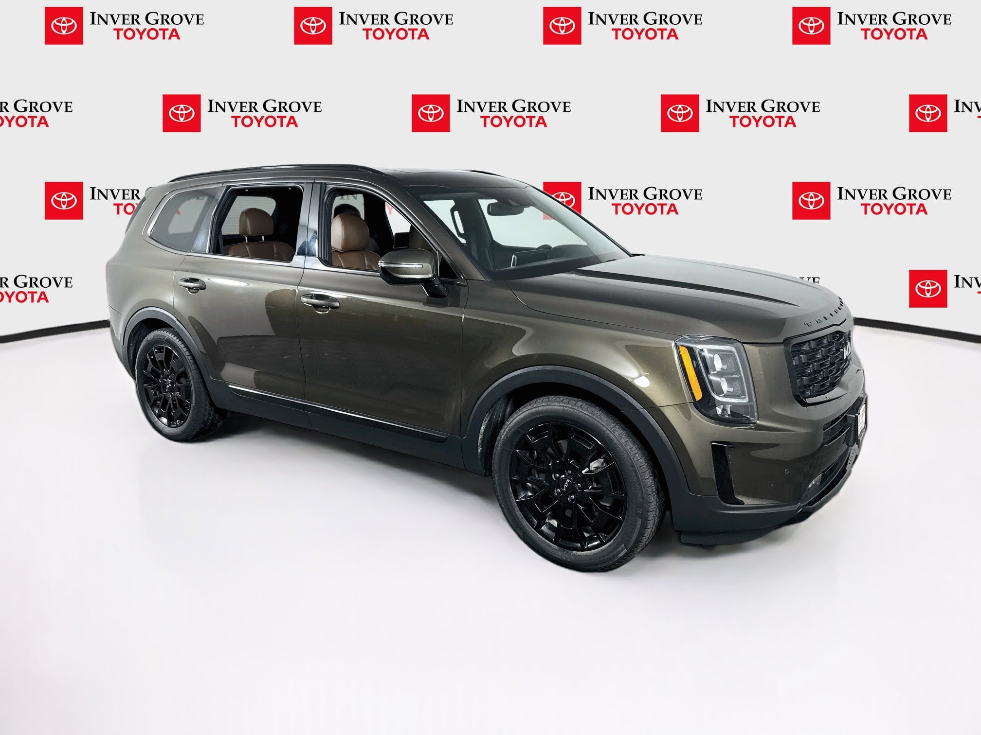 Used 2022 Kia Telluride SX w/ SX Prestige Package AWD/4WD image 3