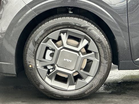 New 2026 Kia Carnival EX image 27