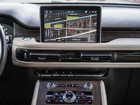 Certified 2023 Lincoln Aviator Reserve w/ Equipment Group 201A image 17