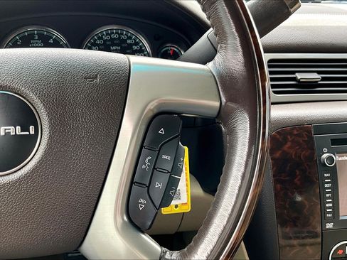 Used 2013 GMC Yukon Denali AWD/4WD image 20