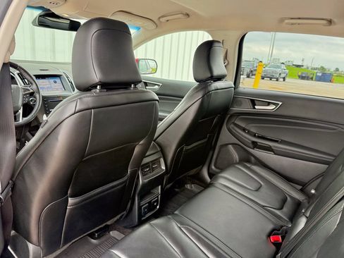 Used 2019 Ford Edge Titanium w/ Cold Weather Package FWD image 13