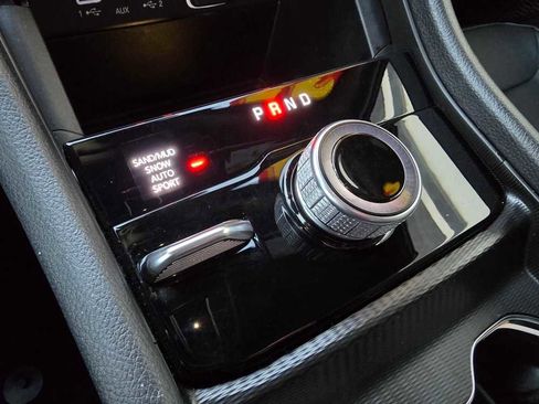 Used 2024 Jeep Grand Cherokee L Limited image 24