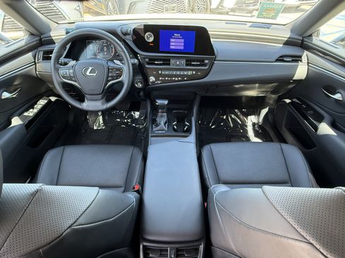 Certified 2025 Lexus ES 350 FWD image 28