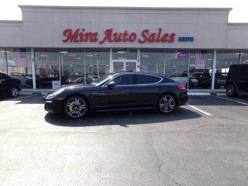 Used 2014 Porsche Panamera S image 1