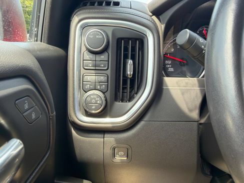 Used 2020 Chevrolet Silverado 1500 LT Trail Boss w/ Convenience Package AWD/4WD image 18
