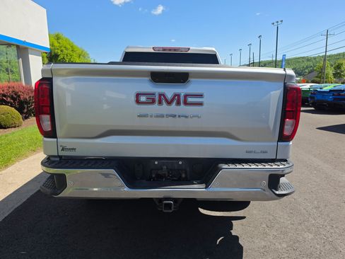 Used 2021 GMC Sierra 1500 SLE w/ Driver Alert Package I AWD/4WD image 4
