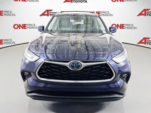 Used 2023 Toyota Highlander Limited AWD/4WD image 2