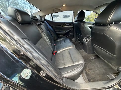 Used 2017 Nissan Maxima 3.5 SV FWD image 32
