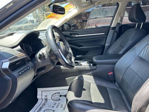 Used 2020 Nissan Altima 2.5 SL FWD image 13