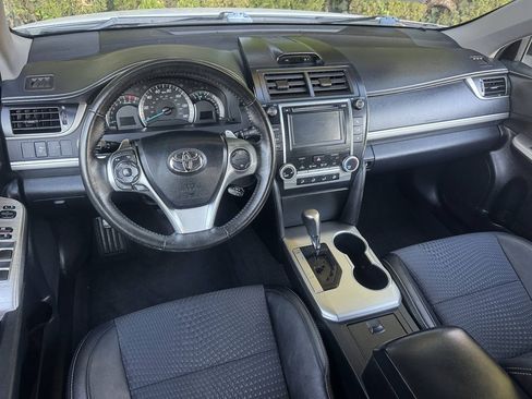 Used 2013 Toyota Camry SE FWD image 8