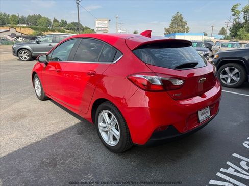 Used 2017 Chevrolet Cruze LT w/ Sun And Sound Package FWD image 5