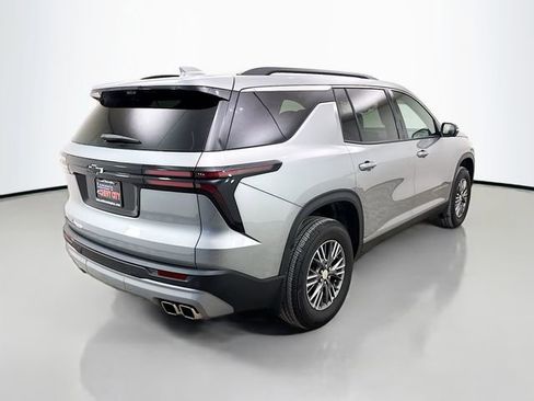 Used 2026 Chevrolet Traverse LT w/ Driver Confidence Package image 9