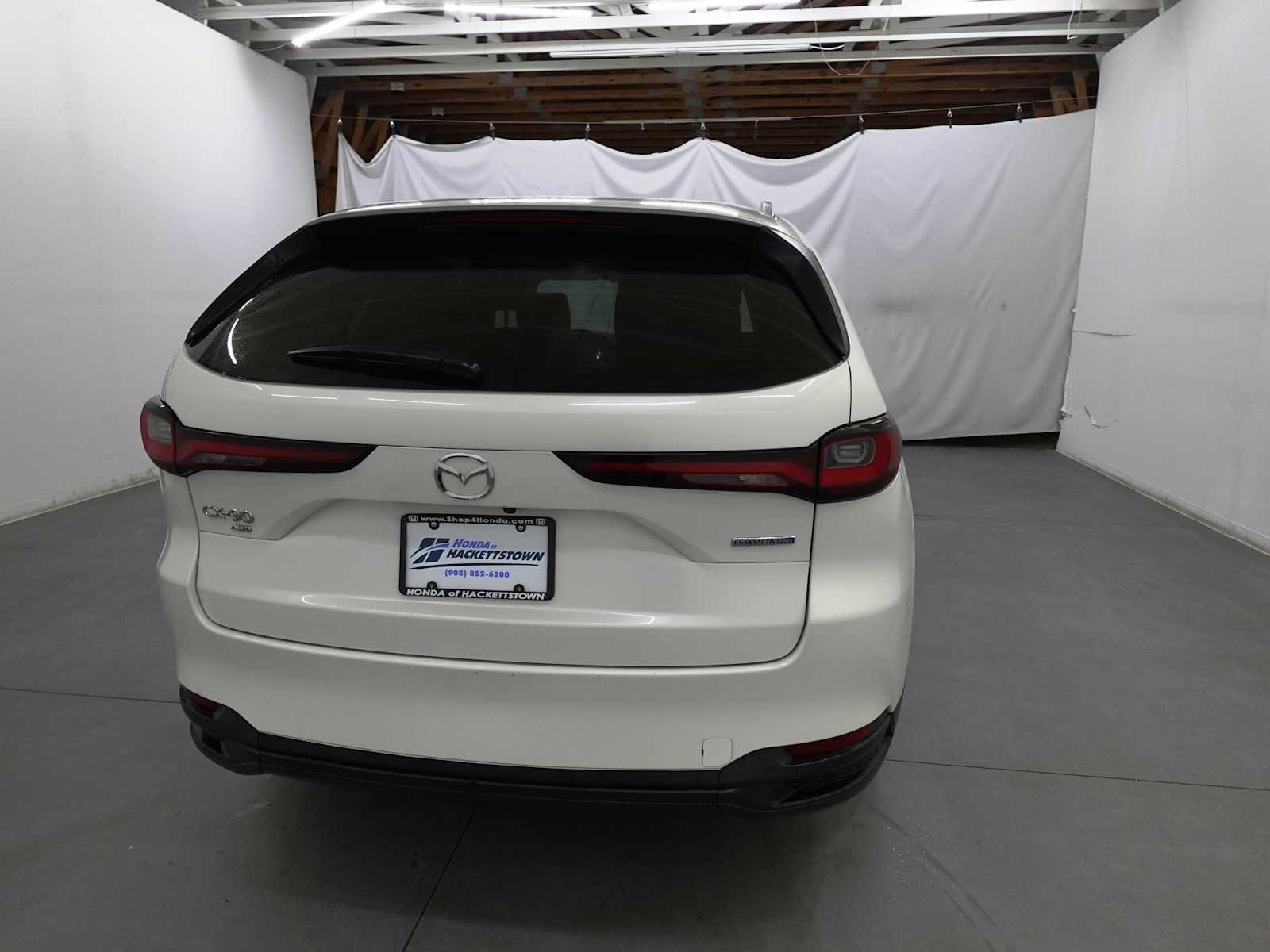 Used 2024 MAZDA CX-90 Plug-In Hybrid w/ Preferred AWD/4WD image 5