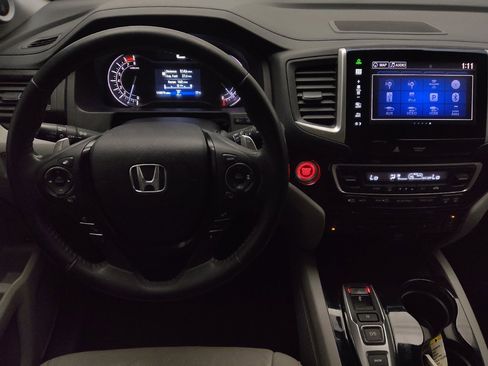 Used 2016 Honda Pilot Touring image 22