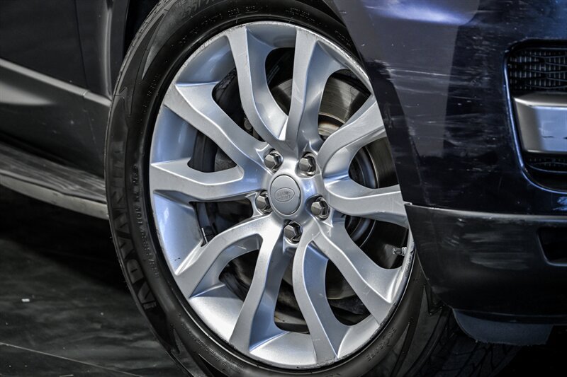 Used 2016 Land Rover Range Rover Sport HSE AWD/4WD image 3