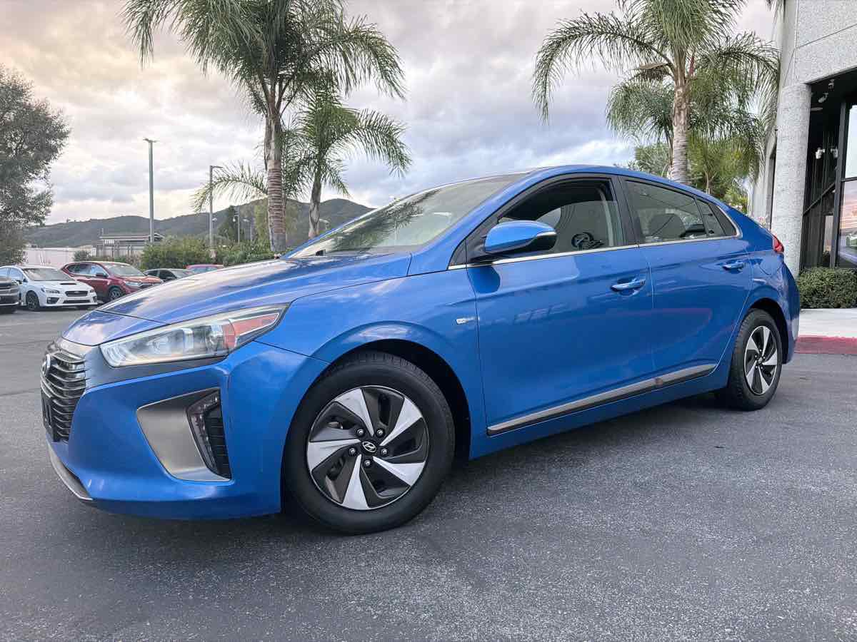 Used 2017 Hyundai Ioniq SEL FWD image 11