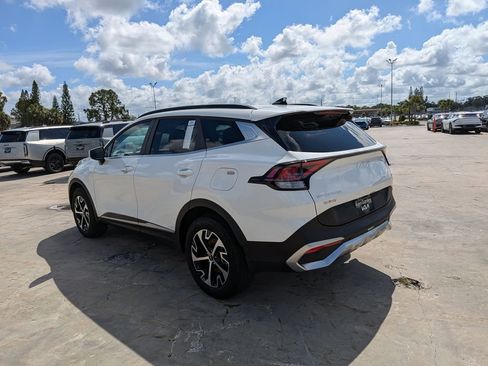 Certified 2024 Kia Sportage EX w/ EX Premium Package AWD/4WD image 6