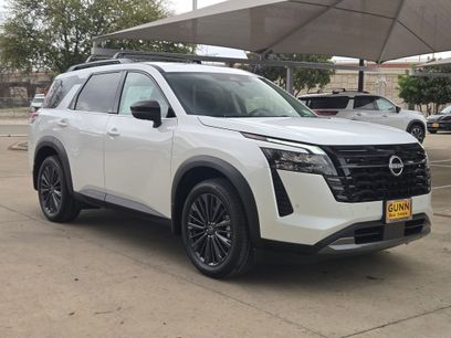 New 2026 Nissan Pathfinder SL