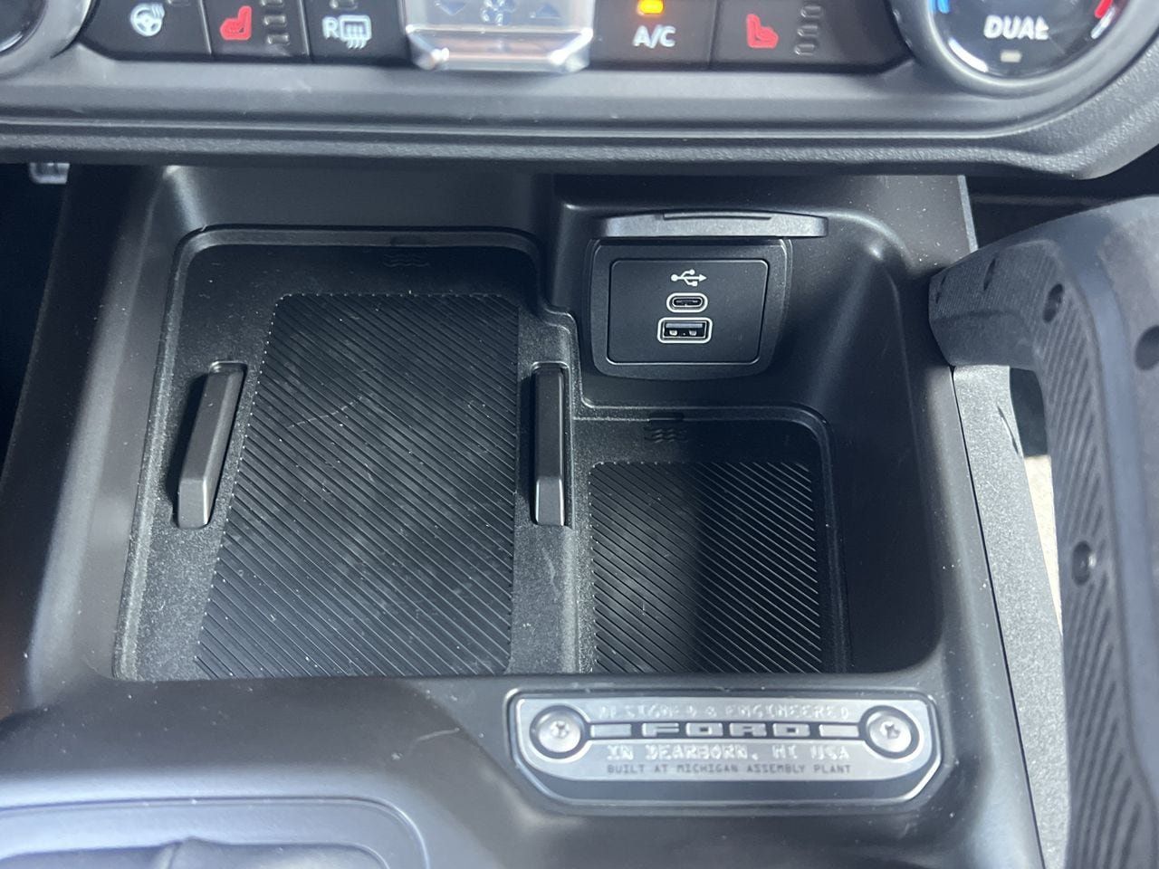New 2026 Ford Bronco Outer Banks w/ Sasquatch Package AWD/4WD image 7