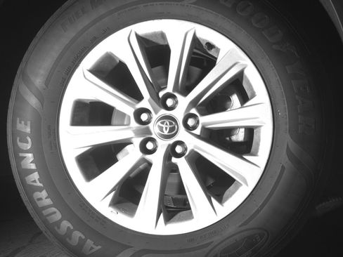 Used 2025 Toyota Grand Highlander FWD image 10