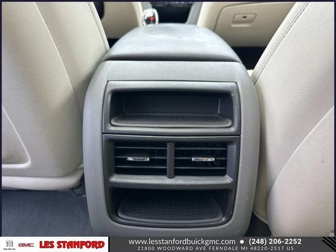 Used 2018 Cadillac XT5 Luxury w/ Driver Awareness Package AWD/4WD image 16
