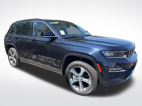 Used 2022 Jeep Grand Cherokee Limited 4xe image 2