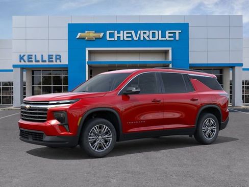 New 2026 Chevrolet Traverse LT w/ Driver Confidence Package FWD image 2