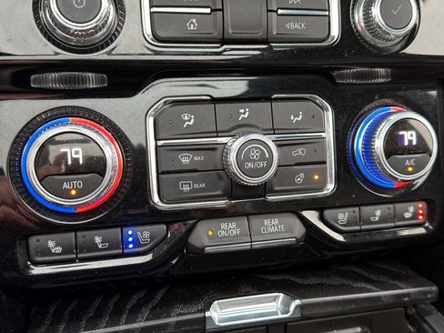 Used 2023 GMC Yukon XL Denali w/ Denali Reserve Package image 10