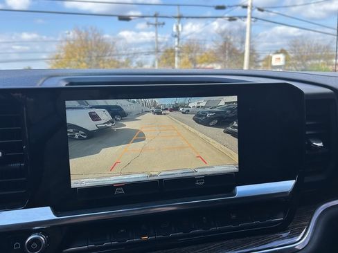 Used 2022 GMC Sierra 1500 Elevation image 21