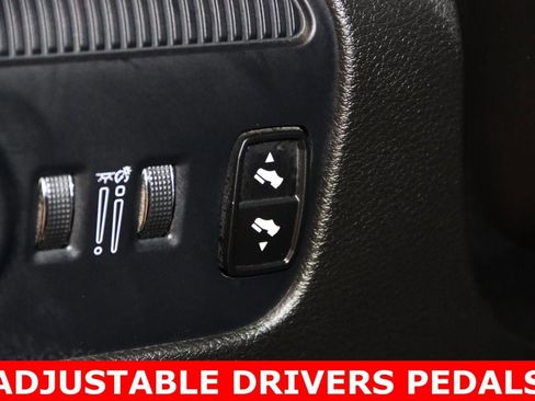 Used 2024 Jeep Wagoneer L Series II w/ Flexible Seating Group image 18