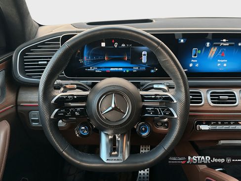 Used 2024 Mercedes-Benz GLS 63 AMG 4MATIC image 19