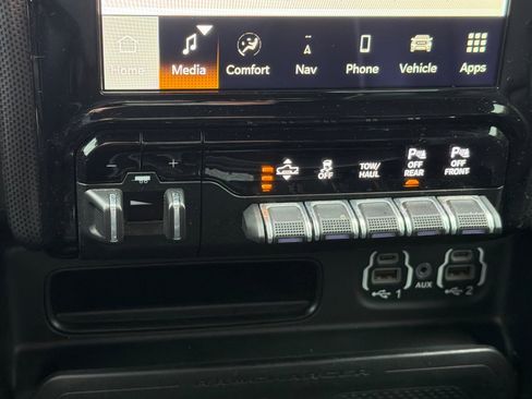 Used 2022 RAM 1500 Limited w/ Body Color Bumper Group image 20