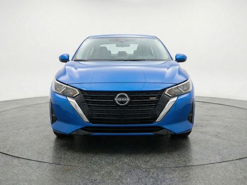Used 2025 Nissan Sentra SV FWD image 2