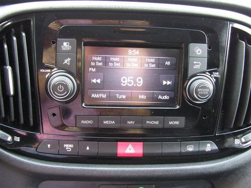 Used 2019 RAM ProMaster City Tradesman SLT image 17